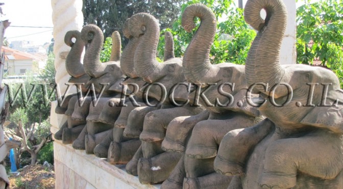 פילים יצוקים